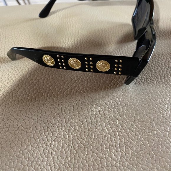 RARE VINTAGE VERSACE SUNGLASSES - Picture 1 of 7